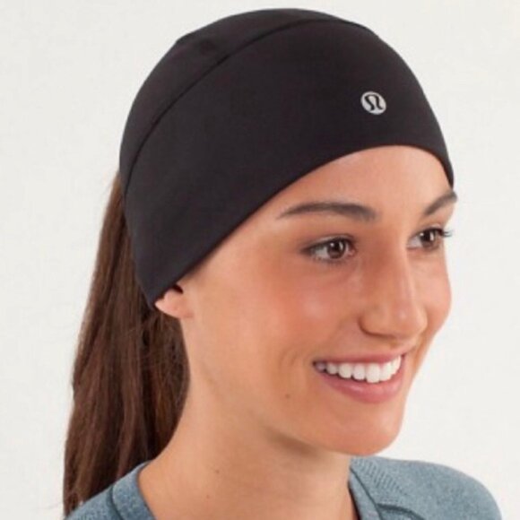 lululemon athletica Accessories - Lululemon Black Ponytail Running Toque / Beanie / Skull Cap - O/S
